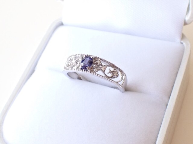 ベニトアイトリング