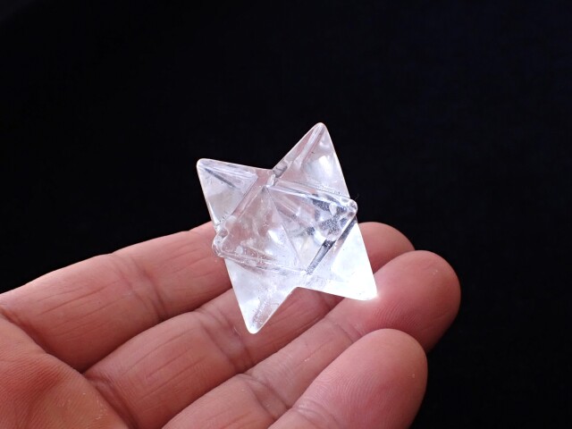 マカバスター水晶