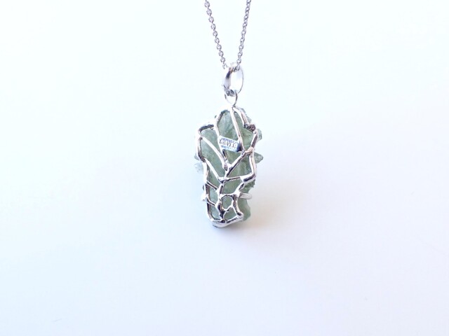 モルダバイトペンダントトップ