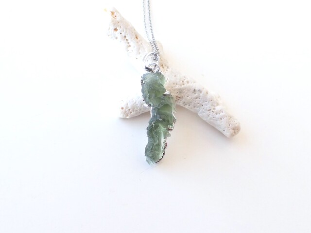 モルダバイトペンダントトップ