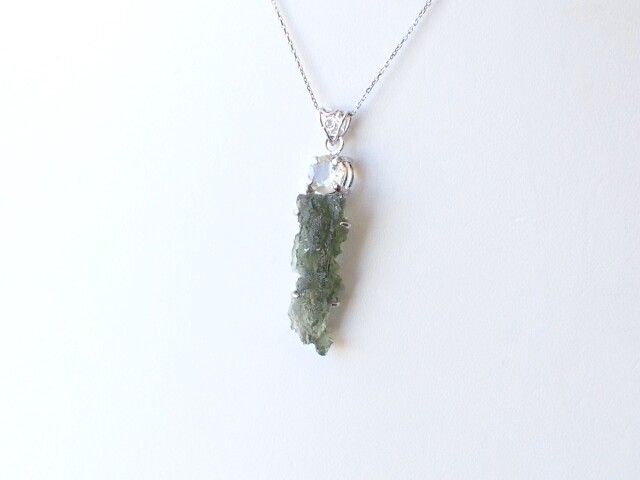 モルダバイトペンダントトップ