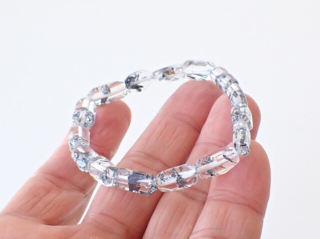 スティブナイトインクォーツ