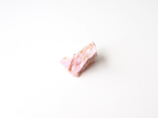 ピンクオパール原石