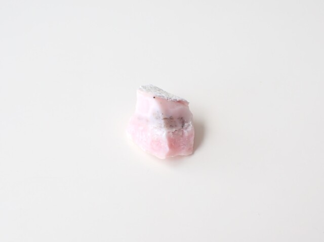ピンクオパール原石