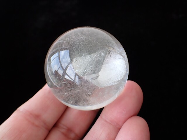 【極上品】高透明 クォーツインクォーツ スフィア（天然水晶・貫入水晶） AB3572 クォーツインクォーツ（貫入水晶） スフィア（丸玉） 直径