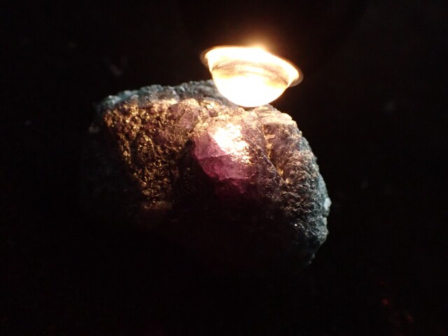 アレキサンドライト原石