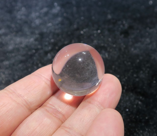 AB1675 【おすすめ】 ファントムクォーツ スフィア（丸玉） 28．3mm