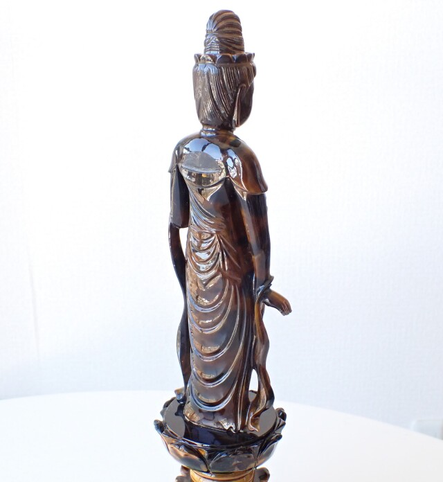 #タイガーアイ製 聖観音菩薩立像 ガラスケース 観世音菩薩　高さ約40cm タイガーアイ製 聖観音菩薩立像 ガラスケース 観世音菩薩 高さ約40cm