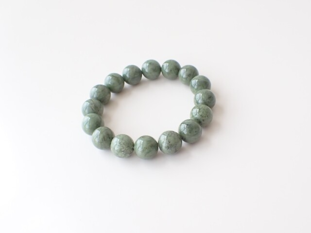 パイロクシナイトブレスレット