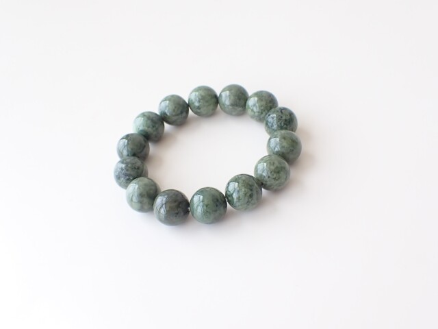 パイロクシナイトブレスレット