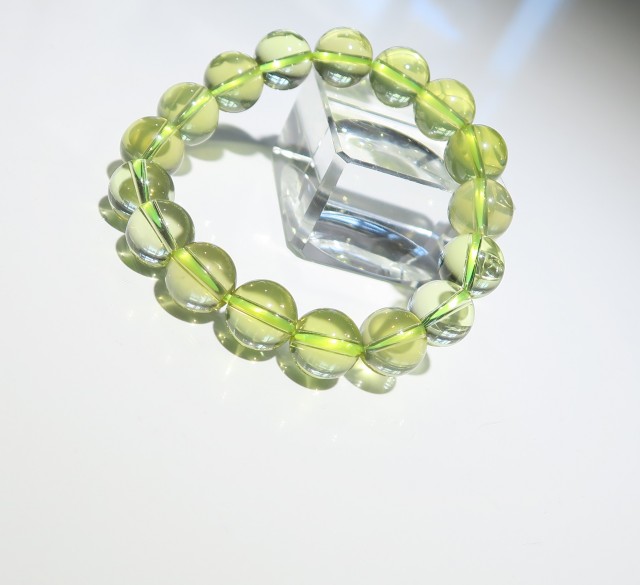 OD0065　【希少】　オウロヴェルデクォーツ（Ouro　verde　quartz）　１２ｍｍ　ブレスレット