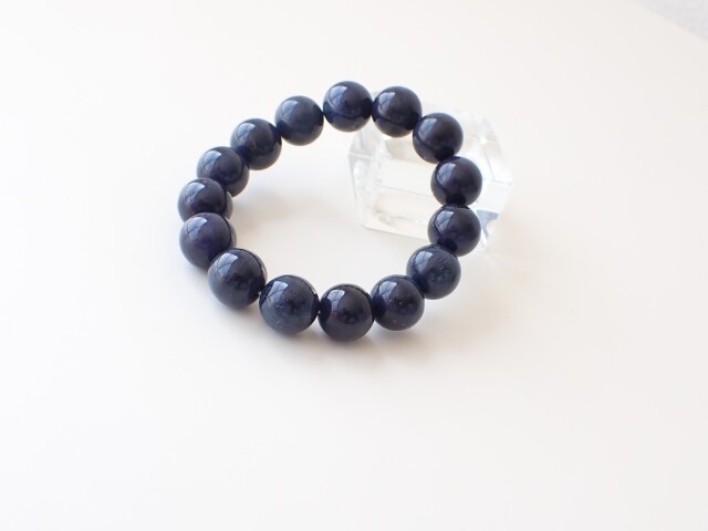 デュモルチェライト