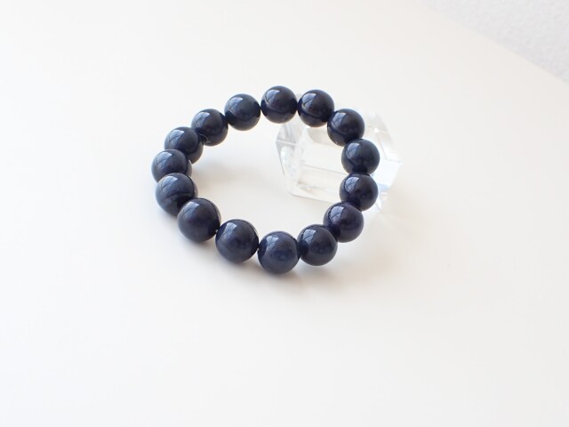 デュモルチェライト