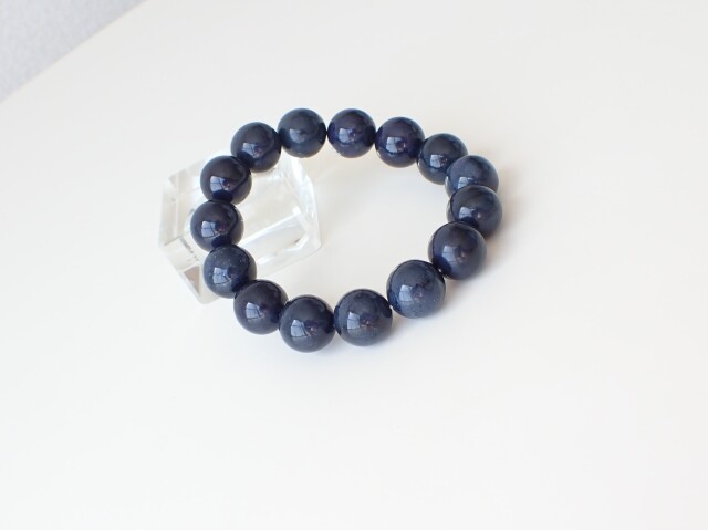 デュモルチェライト