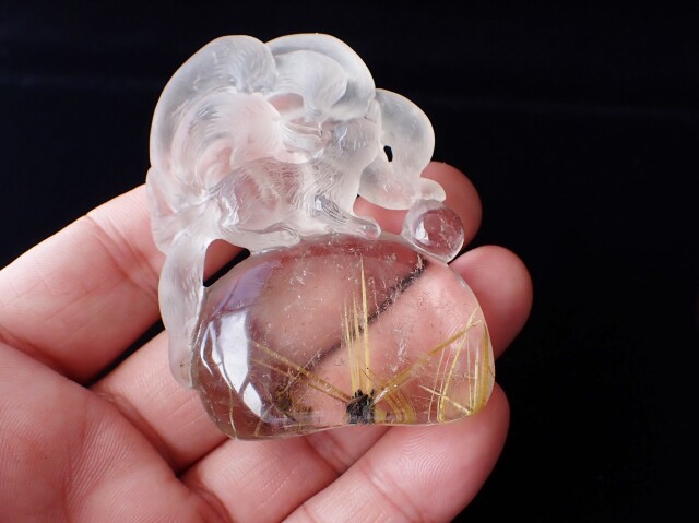 RE0654 【限定価格】 九尾の狐／太陽タイチンルチルクォーツ 70g