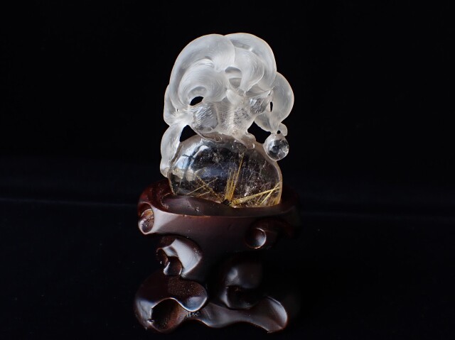 RE0654 【限定価格】 九尾の狐／太陽タイチンルチルクォーツ 70g