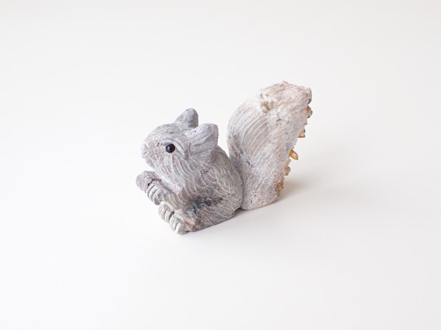AB3549 リス／水晶クラスター（ゴールデンヒーラー） 146．5g