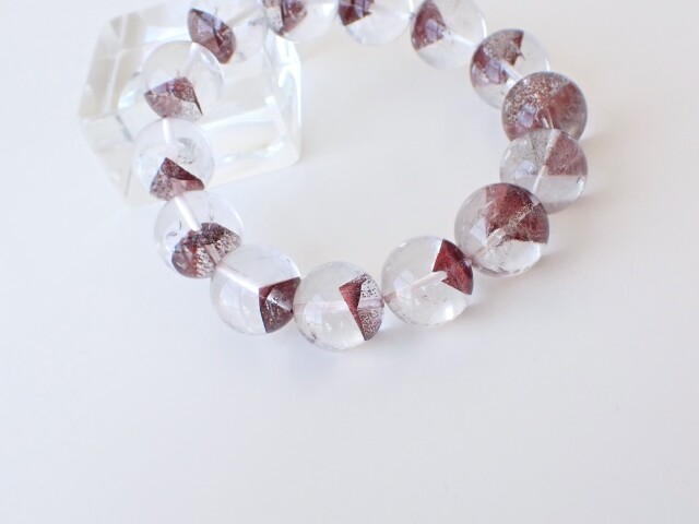 レッドファントムクォーツ