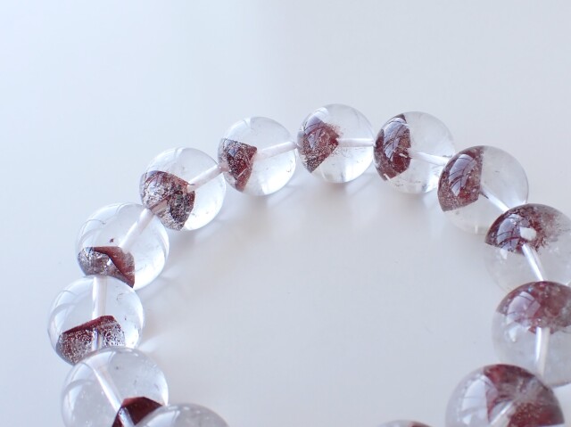 レッドファントムクォーツ