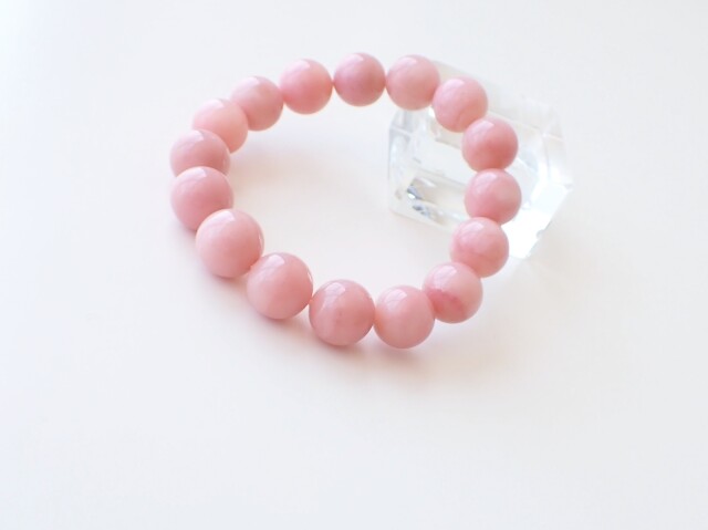 ピンクオパールブレスレット