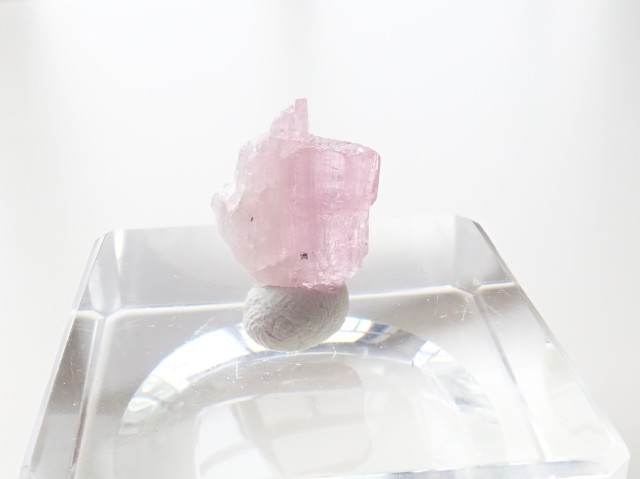 TK0144 【稀少】 ピンクタンザナイト 結晶 6．68ct