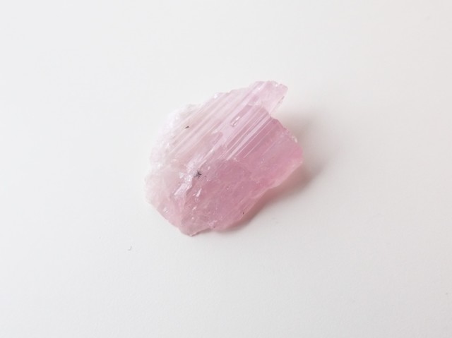 TK0144 【稀少】 ピンクタンザナイト 結晶 6．68ct