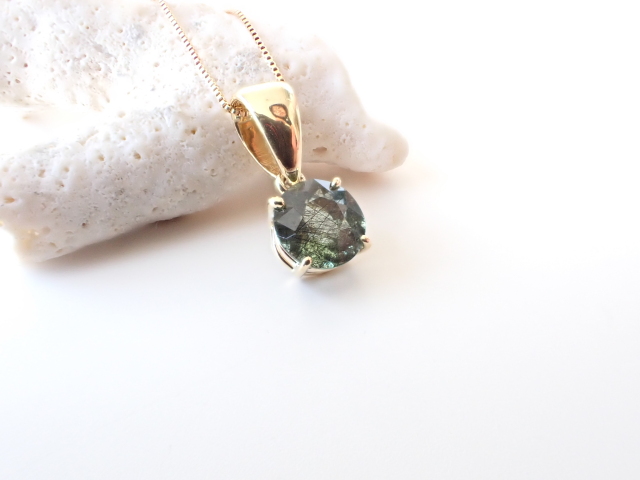 HA0103 【限定価格】 ルドウィジャイトインペリドット １．５ｃｔ K18