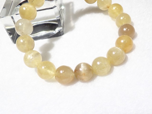 AB2447　【稀少】　タンザニア産　ゴールデンダンビュライト／キャッツアイ　１０ｍｍ～１０．８ｍｍ　ブレスレット　☆宝石鑑別書付き☆