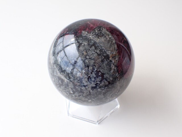 YA0020 ロシア産 ユーディアライト スフィア（丸玉） 直径：92mm