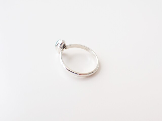 アホイトインクォーツリング