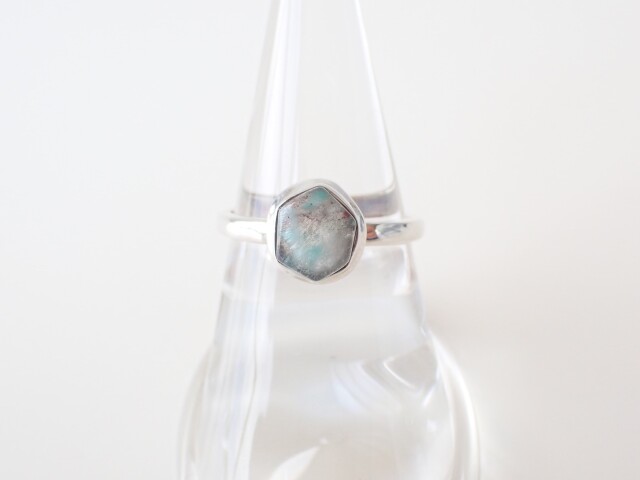 アホイトインクォーツリング