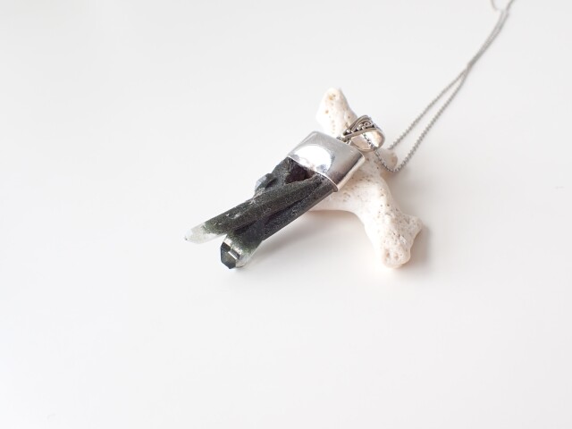 ガネーシュヒマール水晶ペンダントトップ