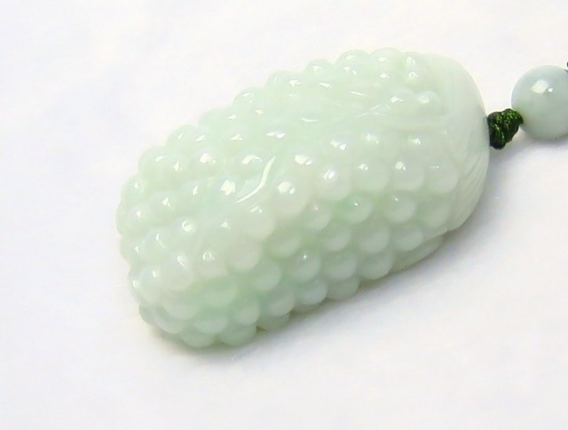 稀少新品）小葡萄 天然本翡翠 ラベンダー翡翠彫刻品