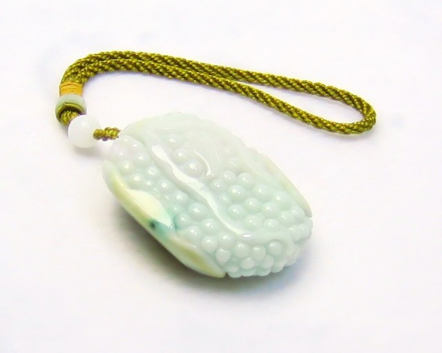 稀少新品）小葡萄 天然本翡翠 ラベンダー翡翠彫刻品