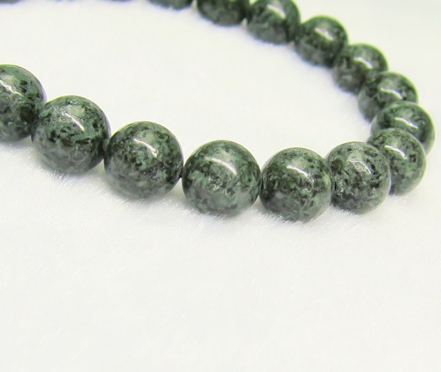 プレセリブルーストーン