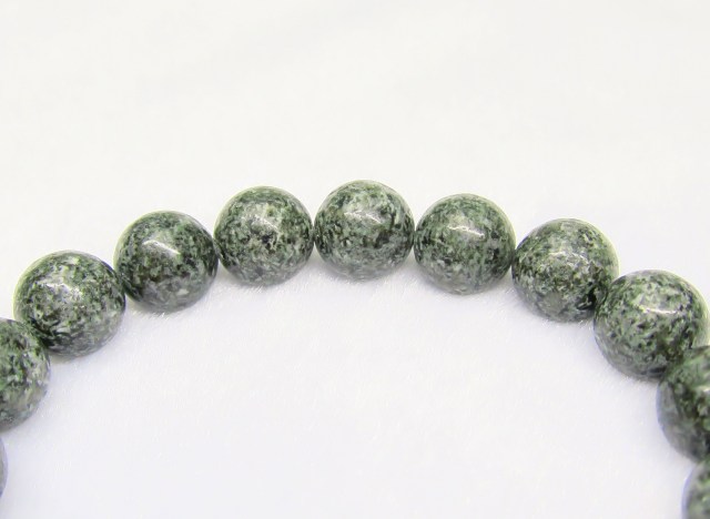 プレセリブルーストーン