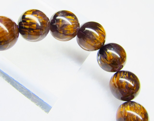 カコクセナイトインアメジスト