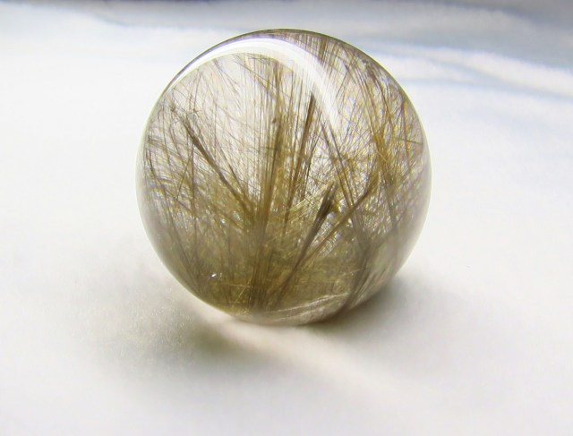 RE0301 【限定価格】 ルチルクォーツ スフィア（丸玉） 62mm