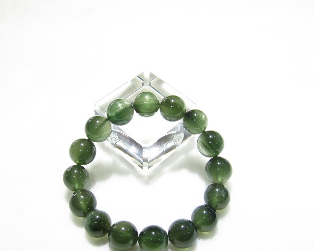 アクチノライトインクォーツ