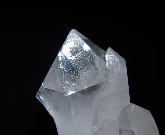 トライゴーニッククォーツ