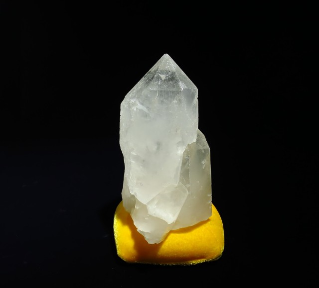 トライゴーニッククォーツ