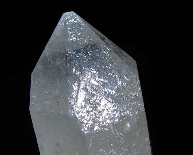 トライゴーニッククォーツ