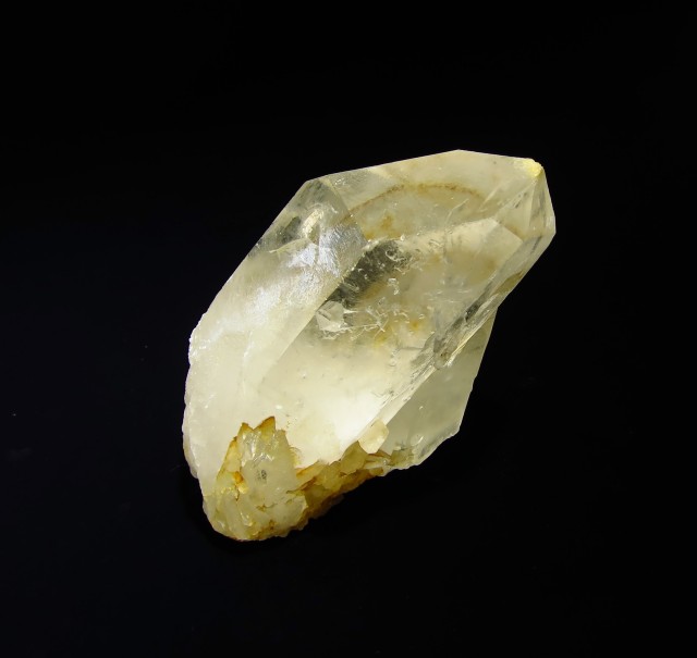 トライゴーニッククォーツ