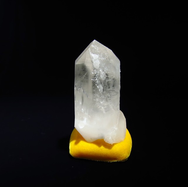 トライゴーニッククォーツ