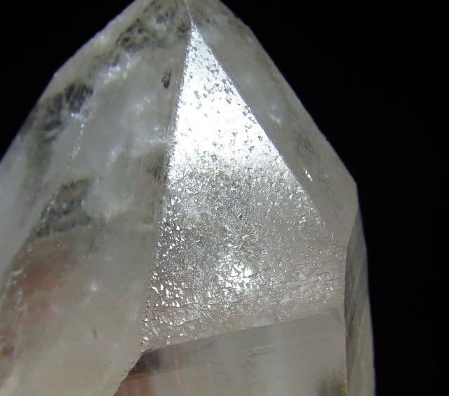 トライゴーニッククォーツ