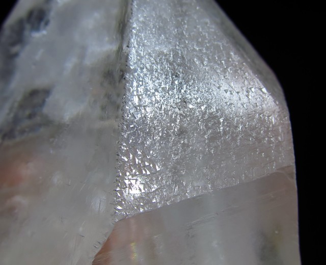 トライゴーニッククォーツ