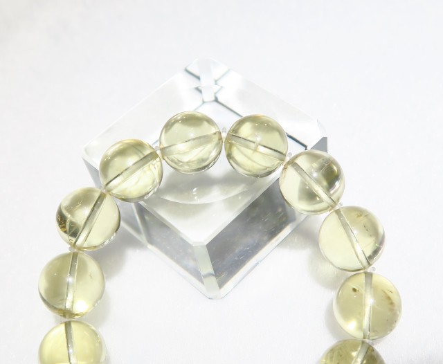 専用です♡✩極みルチル、グリーントルマリン、ゴールデンラブラドライト、２４kGP 高品質]ブラジル産ゴールドルチルクォーツ丸玉/スフィア（直径