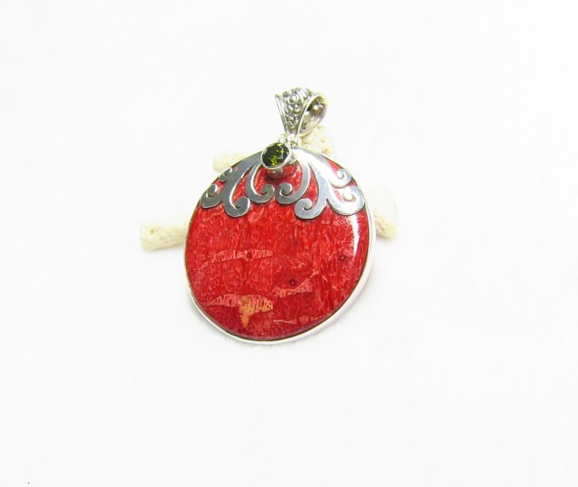 KE0036 【限定入荷】 インドネシア産 赤珊瑚 ペンダントトップ