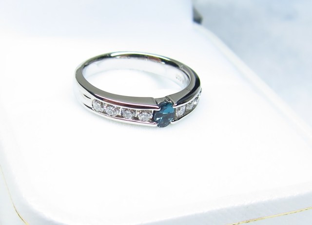 アレキサンドライト