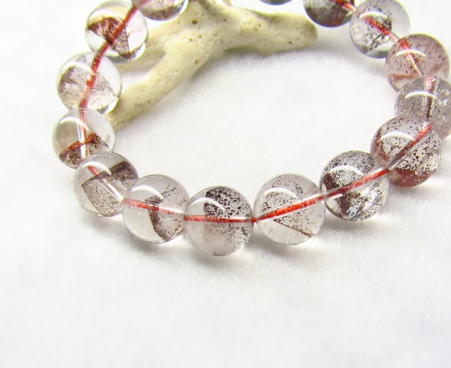 レッドファントムクォーツ